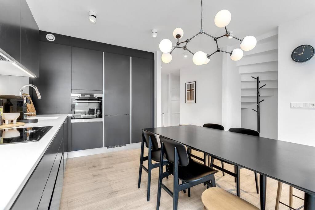 Luxury Penthous - 3 Bedroom - 2 Bath - Freeparking - Downtown Reykjavik Extérieur photo